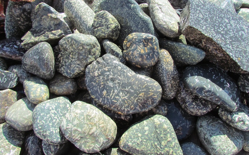 chinese-writing-stone-t-rocks-in-quartzsite